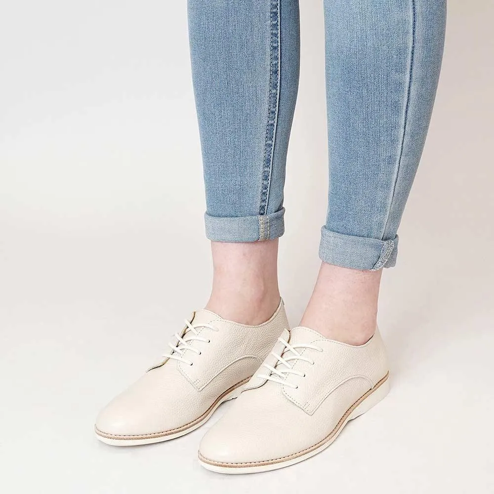 Derby Super Soft Bone Tumble Leather Lace Up Flats