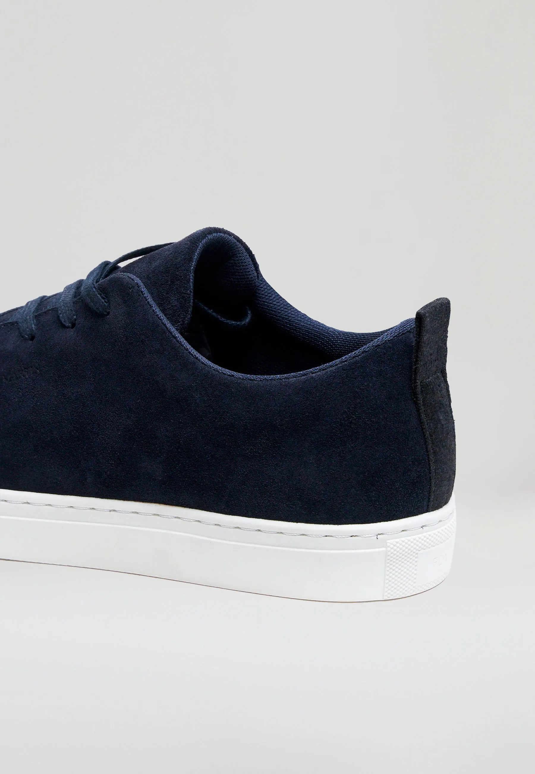 Sneakers - Classic Valetta Navy Suede