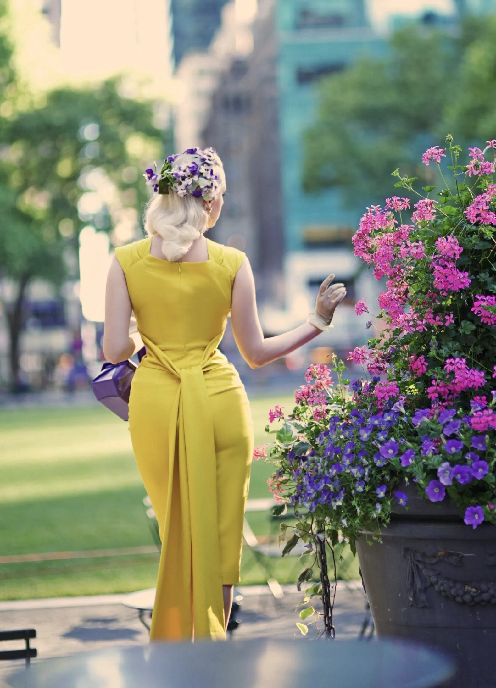 stunning yellow - pencil dress with sash